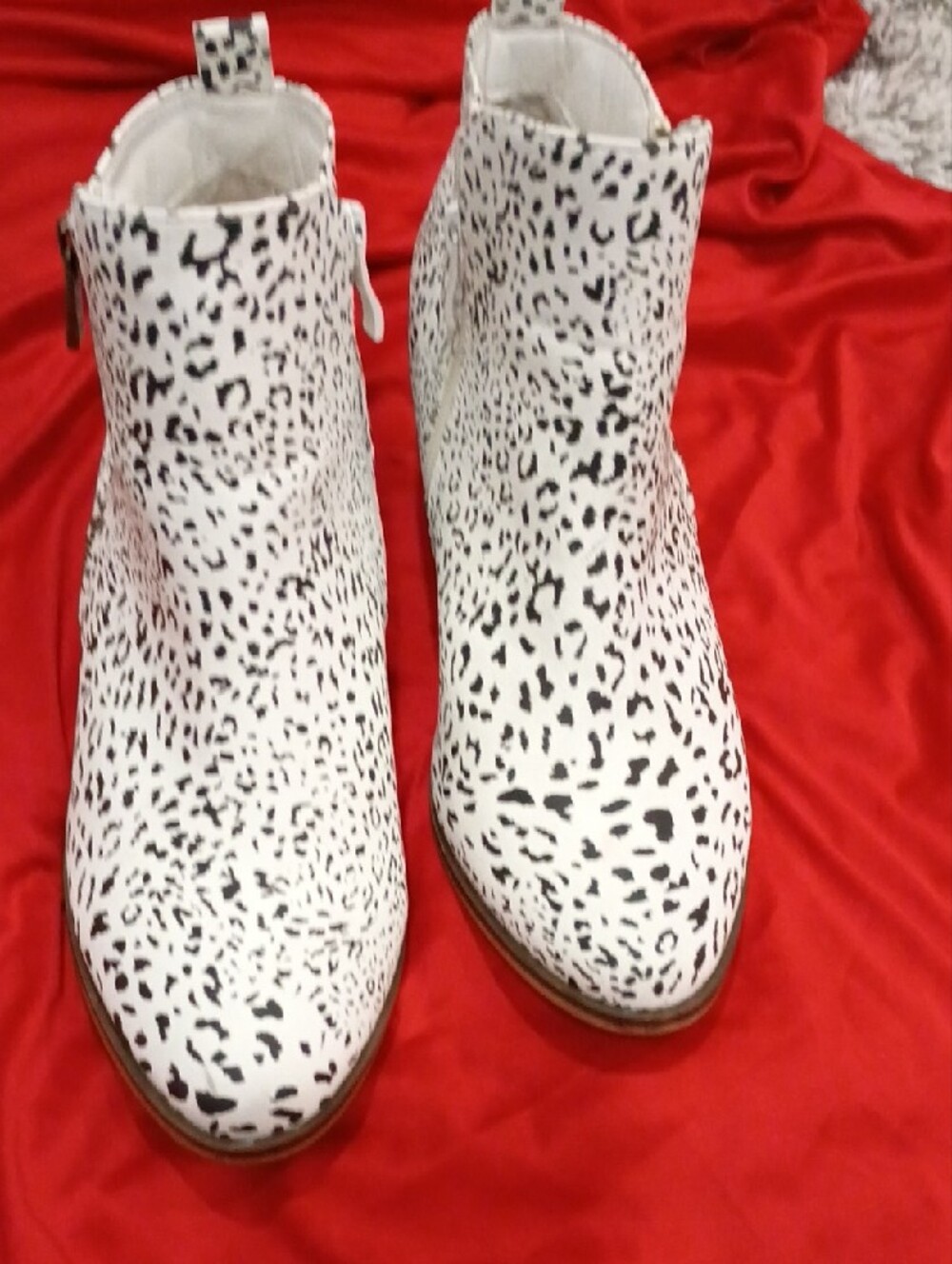 Journee Collection White with Black Spotted Print Ankle Booties - Picture 2 of 10
